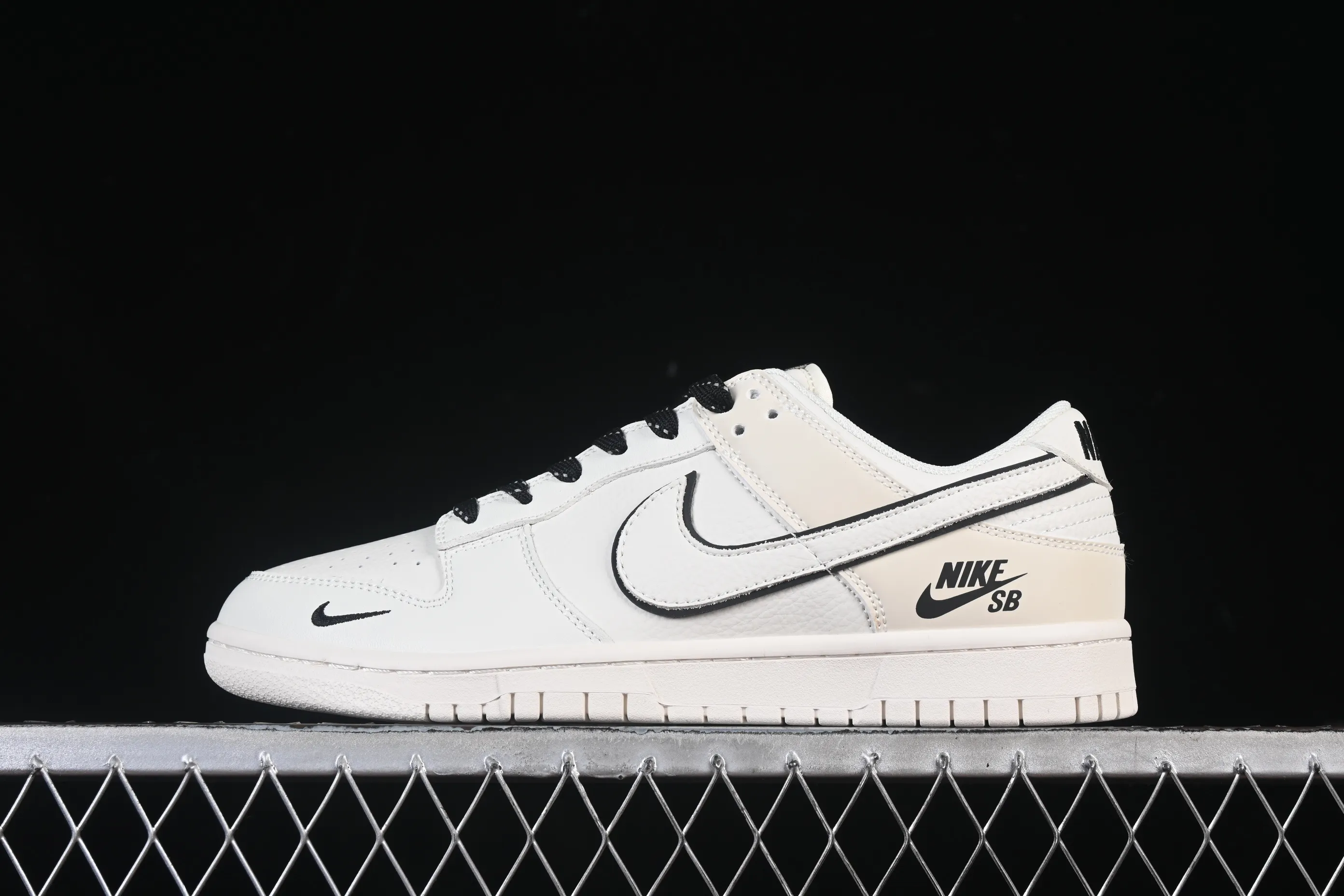 All categories Nk SB Dunk Series Nk SB Dunk Low High-end customized low-top sneakers Nike SB Dunk Low Off-white Anniversary high-end customized low-top casual sneakers CS1688-115
